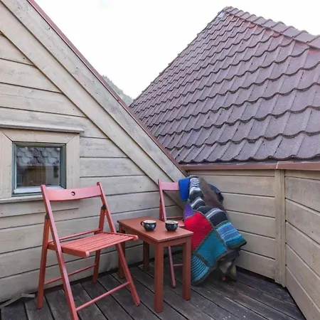 Dinbnb L Traditional Bergenhouse L Roofterrace L 1900 Charm * برغن