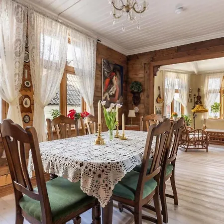 بيت للعطل Dinbnb L Traditional Bergenhouse L Roofterrace L 1900 Charm *